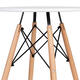 Moderný jedálenský stôl s priemerom 80 cm