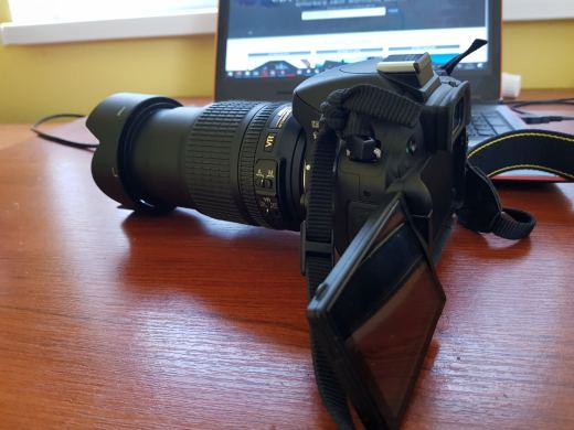 Digitálna zrkadlovka s objektívom VR